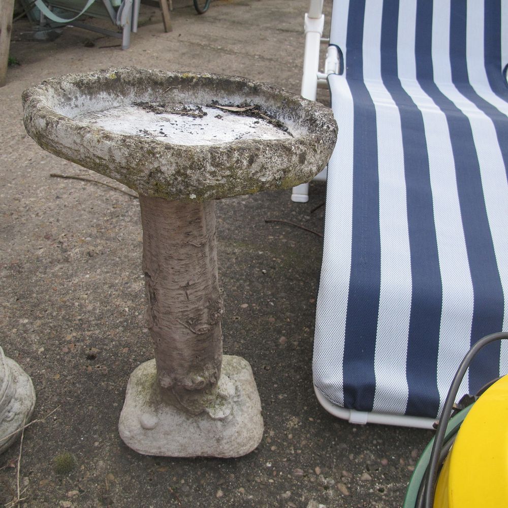 Lot 1205: birdbath