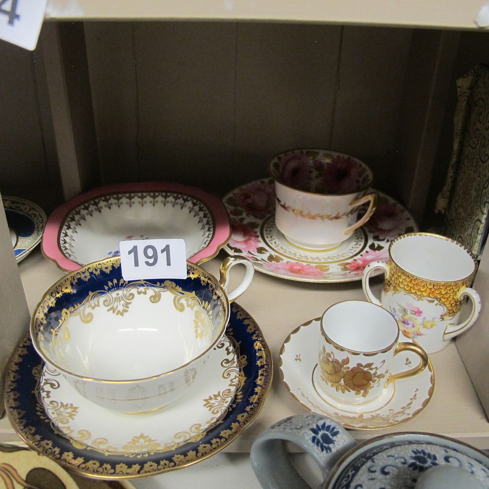 Lot 191: Cabinet cups and saucers