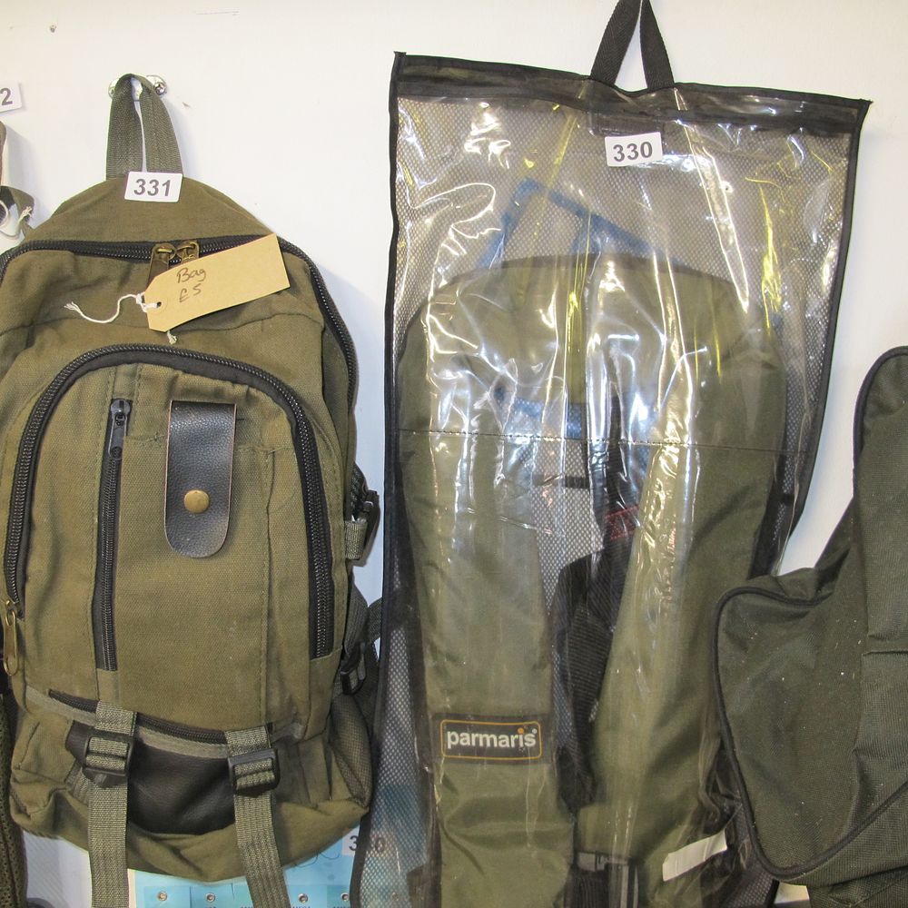 Lot 330: Parmaris hi fit depp wade life jacket
