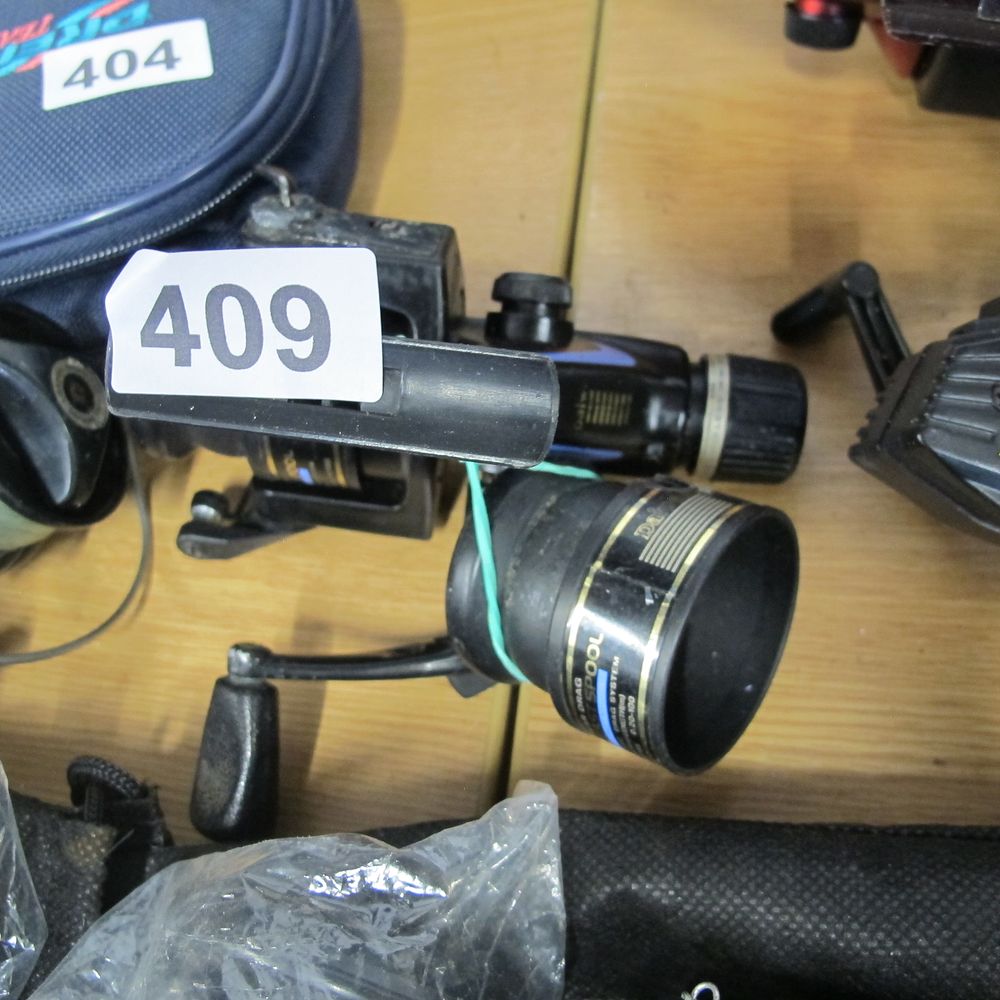 Lot 409: daiwa long cast spool spinning reel