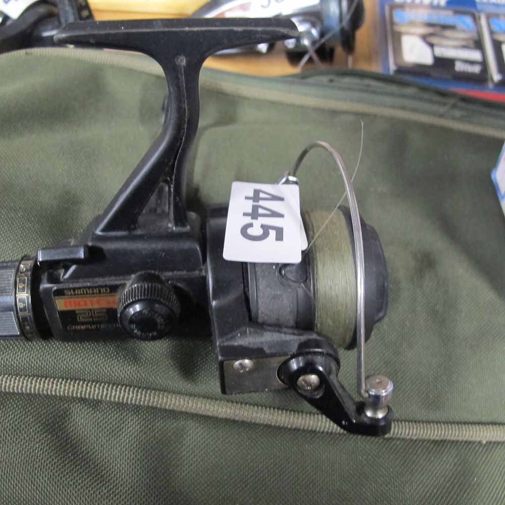 Lot 445: shimano match 25 reel
