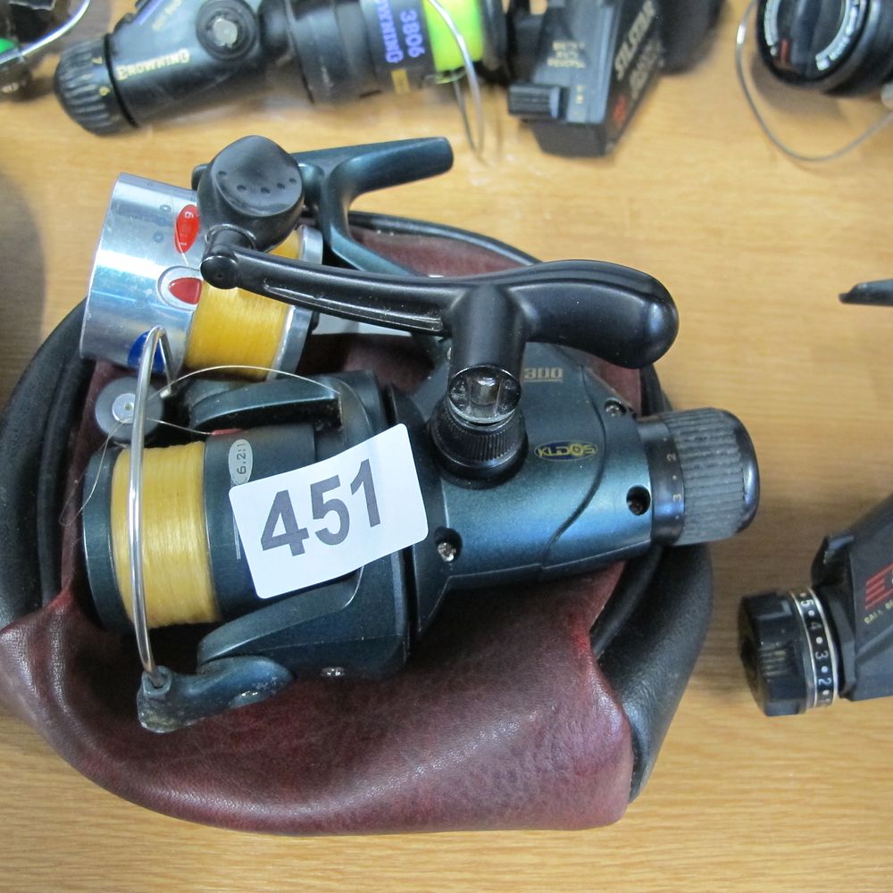 Lot 451: KL dos ZX 300 reel