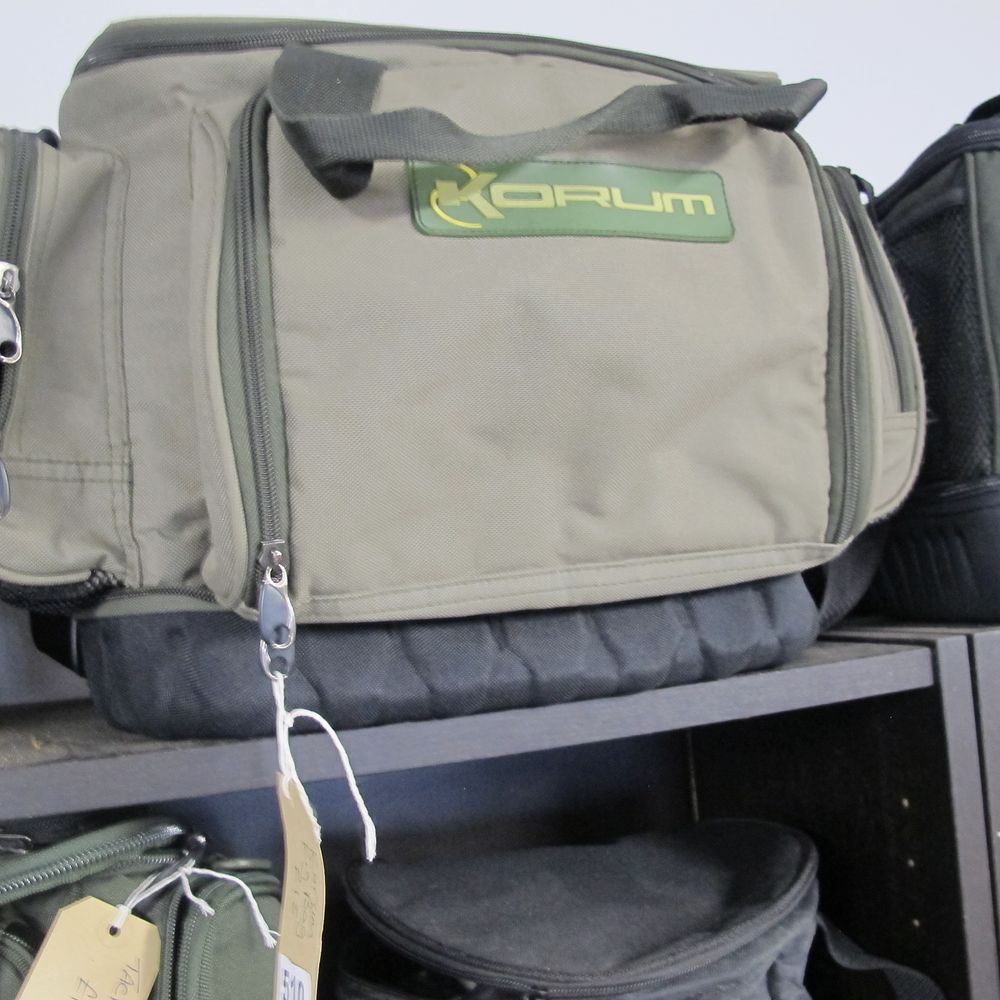 Lot 510: korum rig bag