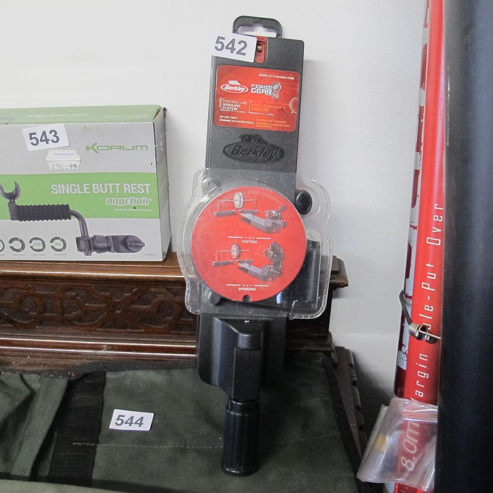 Lot 542: berkley portable line spooling station