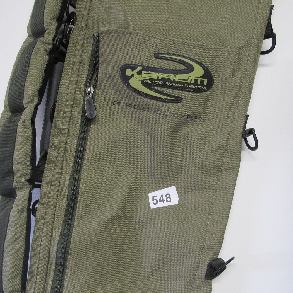 Lot 548: korum tactical rod quiver bag