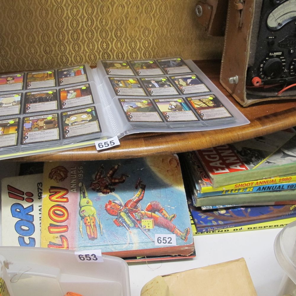 Lot 652: Quantity of annuals