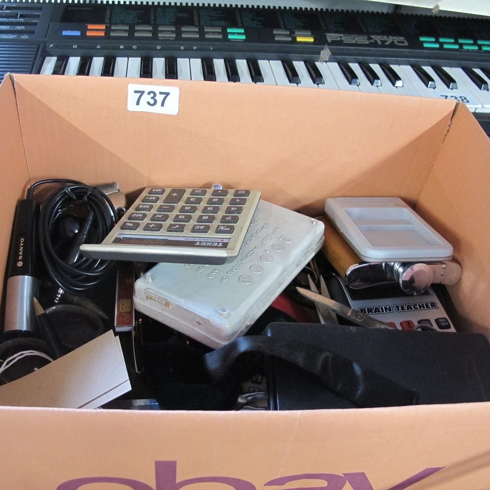 Lot 737: A box of misc.