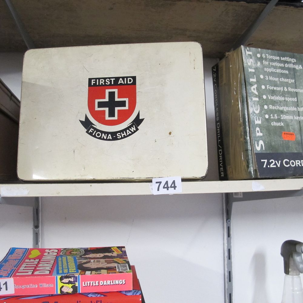 Lot 744: Vintage first aid tin