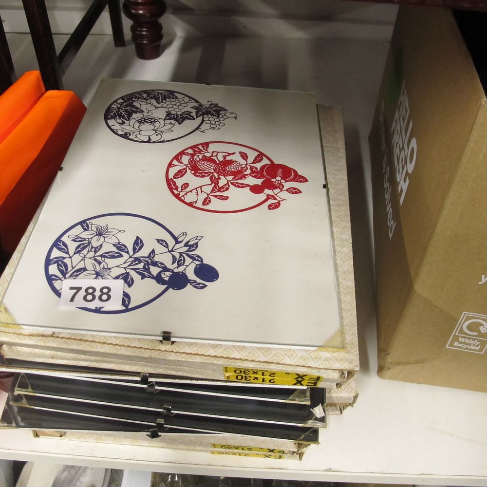 Lot 788: A quantity of framed Chinese paper cuts