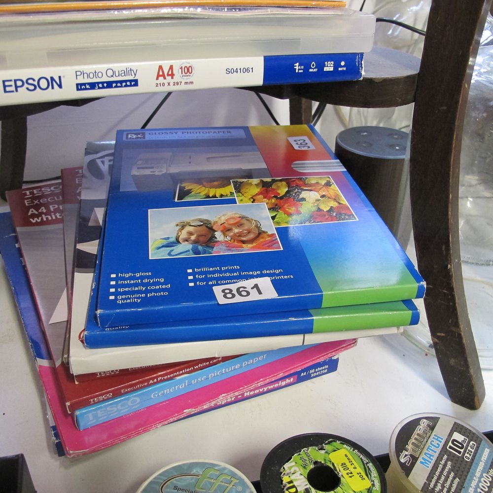 Lot 861: A quantity of photo printer paper