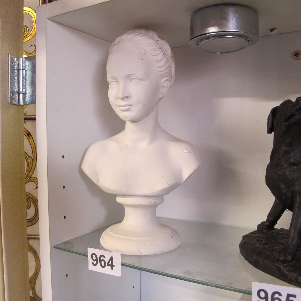Lot 964: A bust