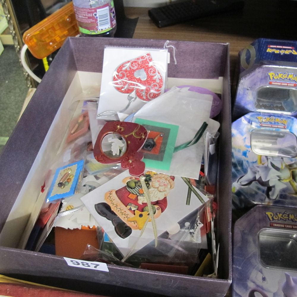 Lot 987: qty of handmade gift tags