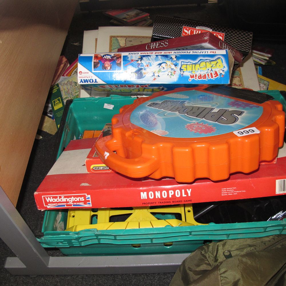 Lot 999: box of misc games