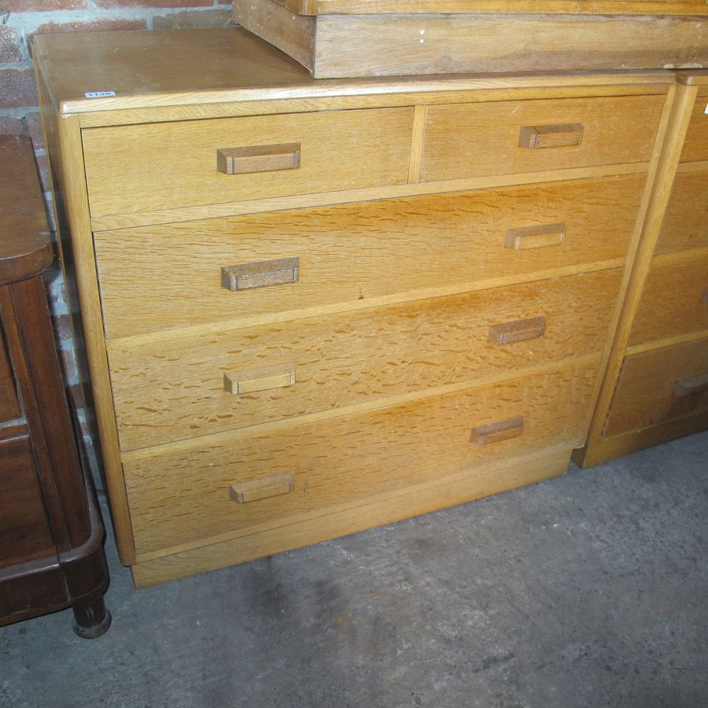 Lot 1138: chest of drawers