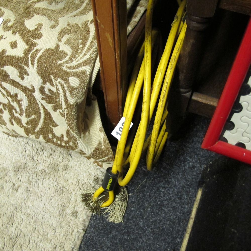 Lot 195: Towing cable