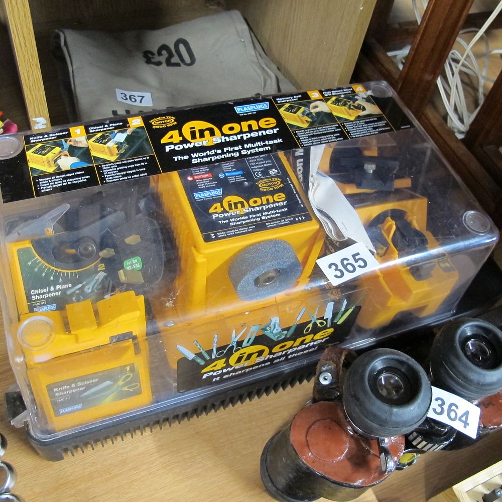Lot 365: Plasplugs 4-in-1 Power Sharpener