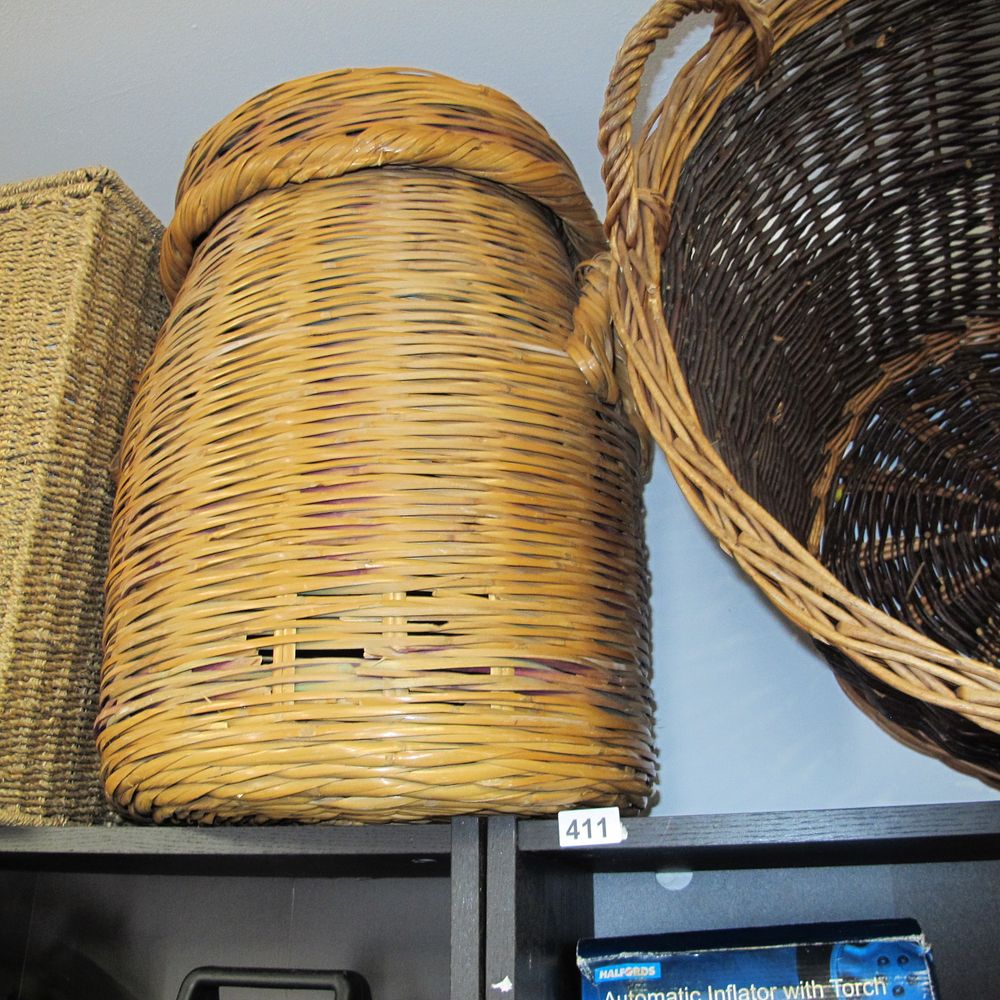 Lot 411: Tan Wicker Basket with Curved Lid