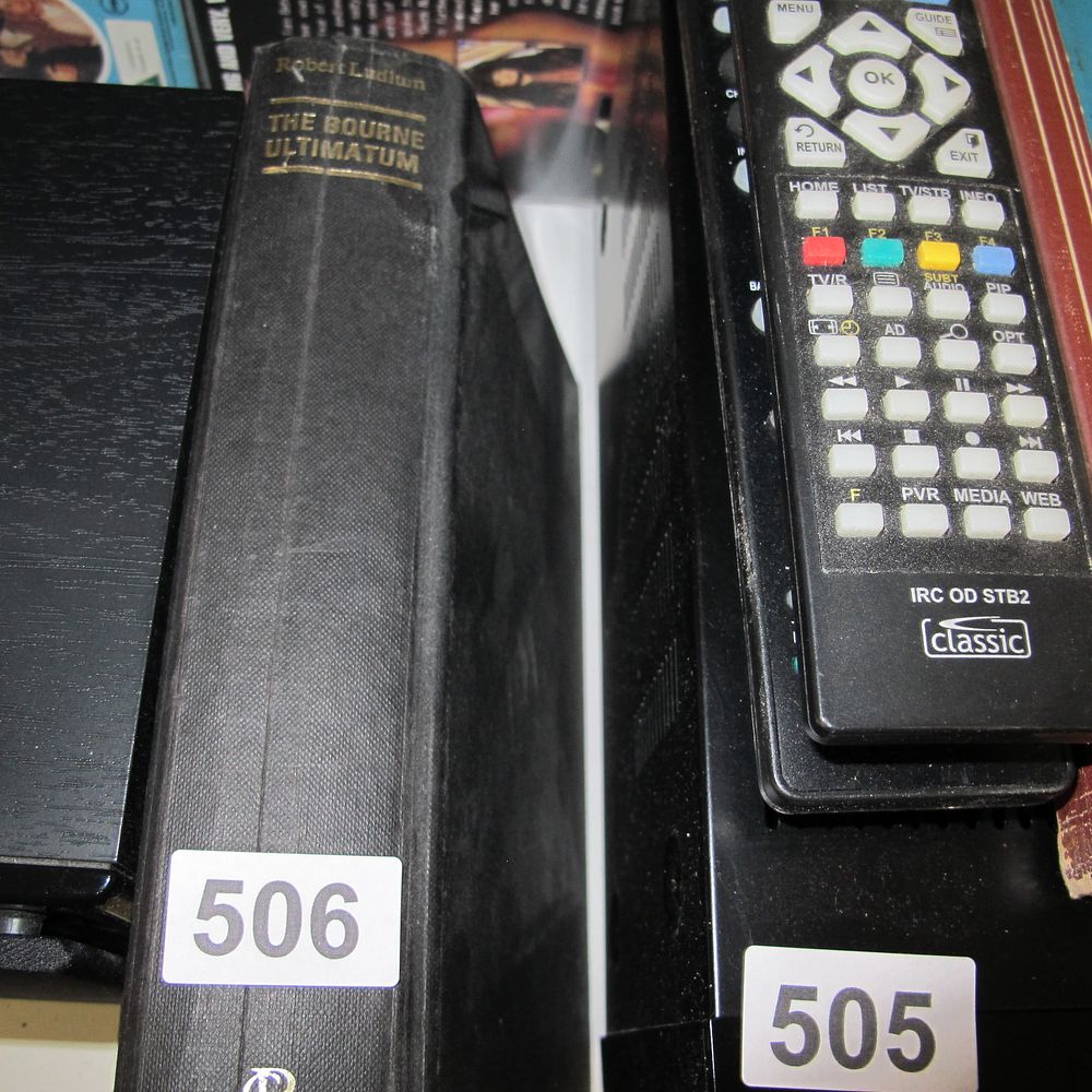 Lot 506: Robert Ludlum The Bourne Ultimatum Hardcover Book
