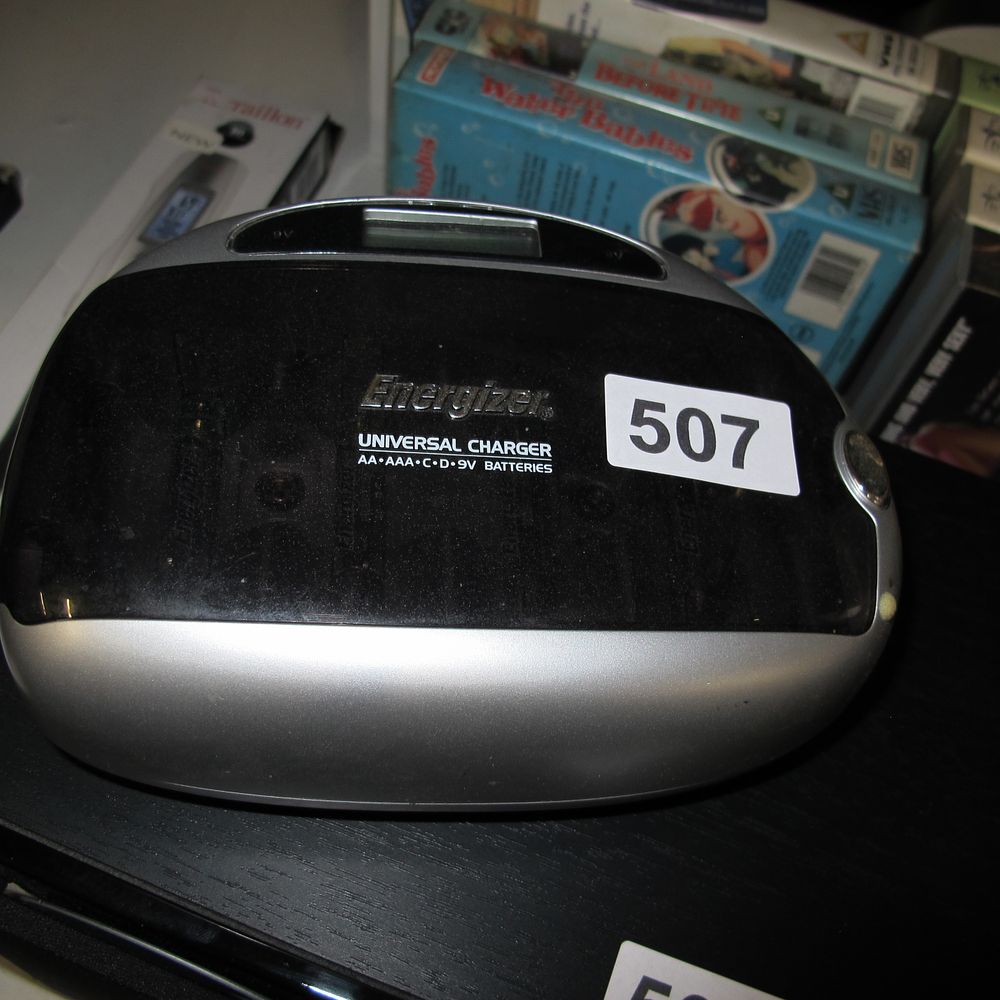 Lot 507: Energizer Universal Charger for AA AAA C D...