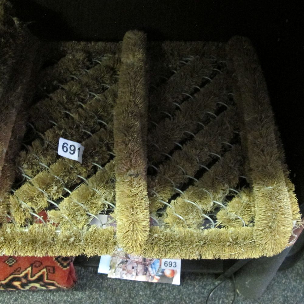 Lot 691: Rectangular Bristle Boot Scraper