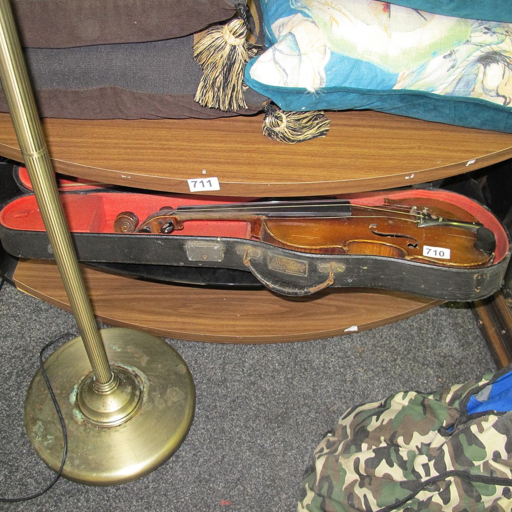 Lot 711: Windsor Violin in Fitted Case