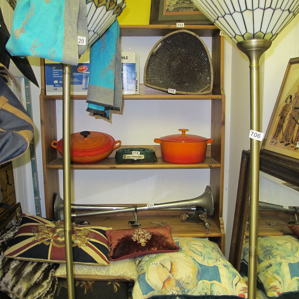 Lot 719: Wooden book shelf