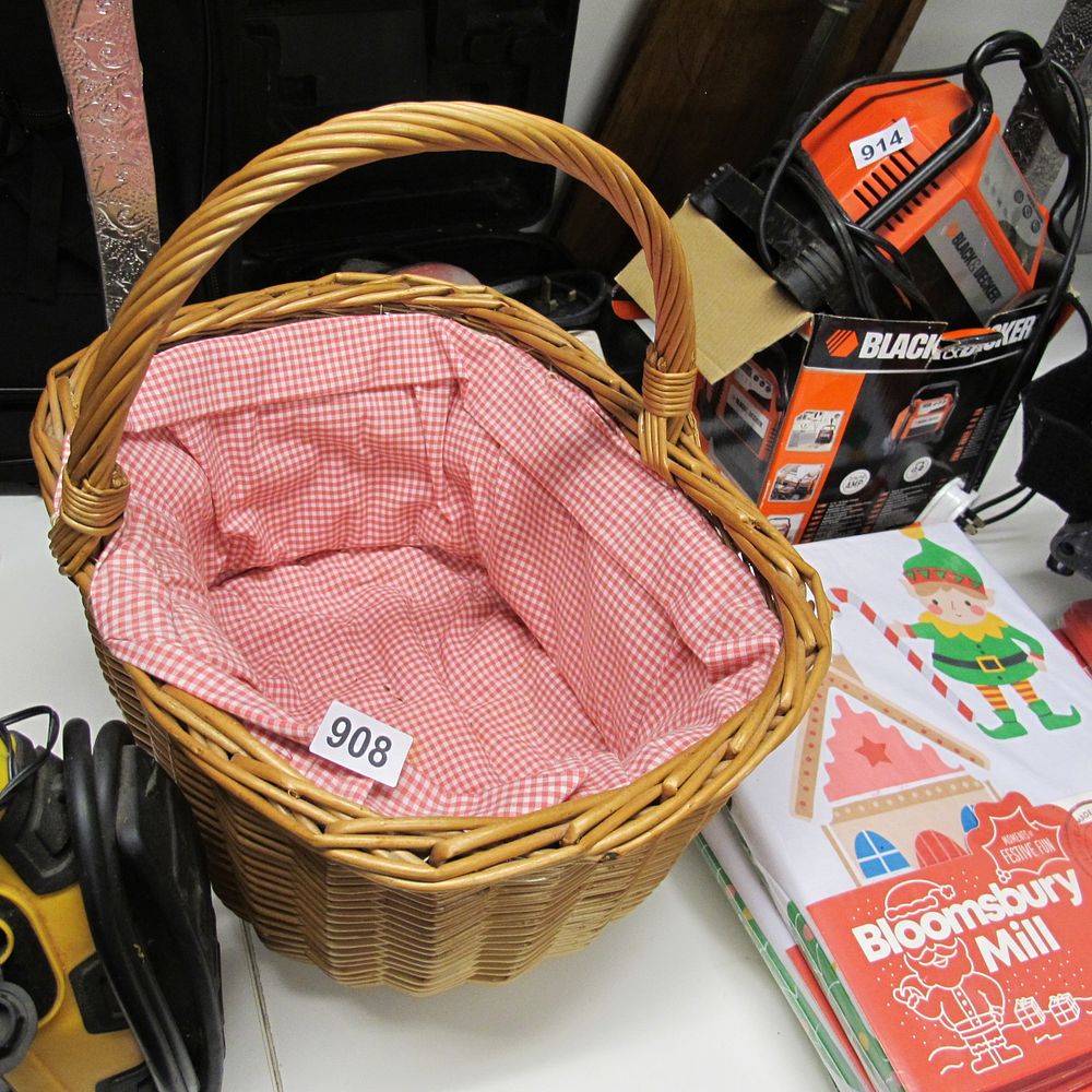 Lot 908: Oval Wicker Basket with Gingham Lining and Handle