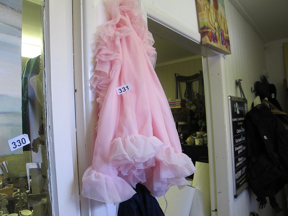 Lot 331: A Mid-to-Late 20th Century Pink Ruffled Lingerie Peignoir/Nightgown