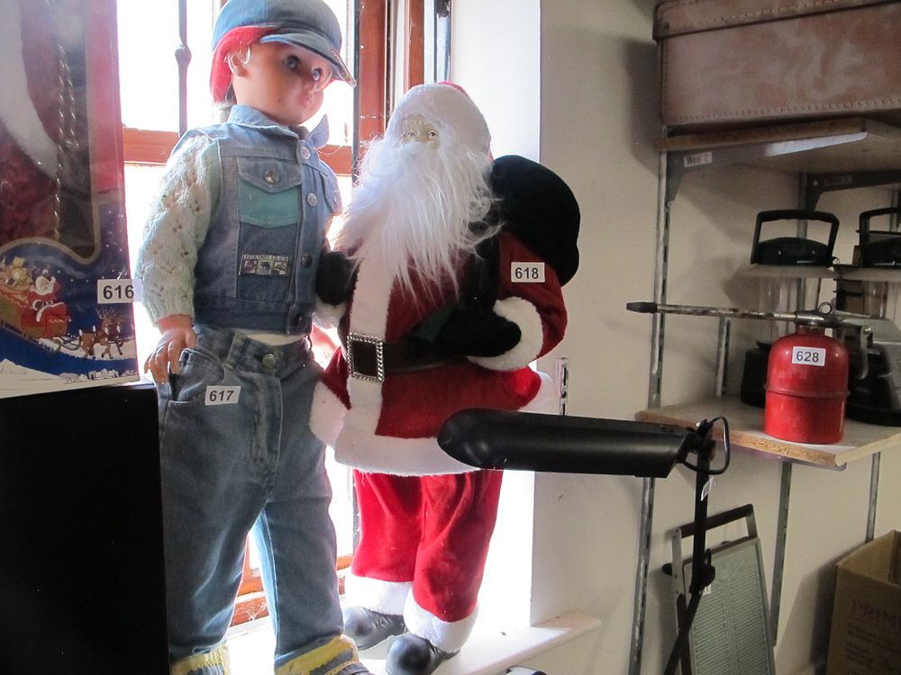 Lot 618: Santa with a huge sack