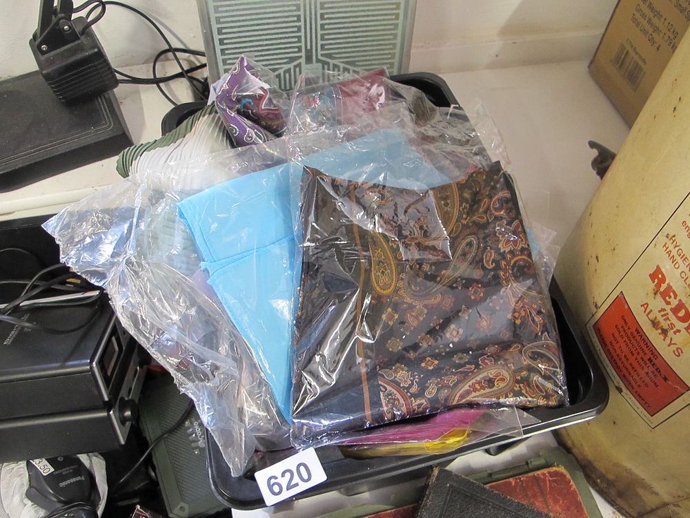 Lot 620: An Assortment of Packaged Textile Items