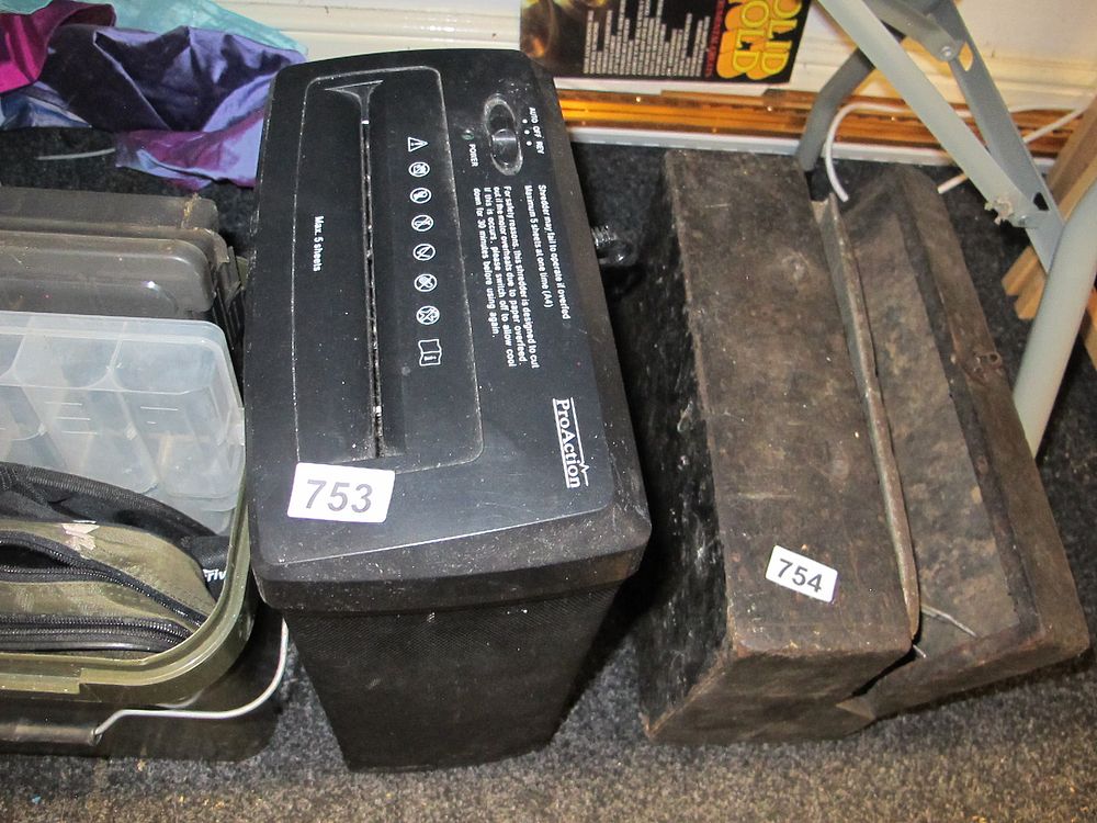 Lot 753: A Modern ProAction Upright Plastic Paper Shredder