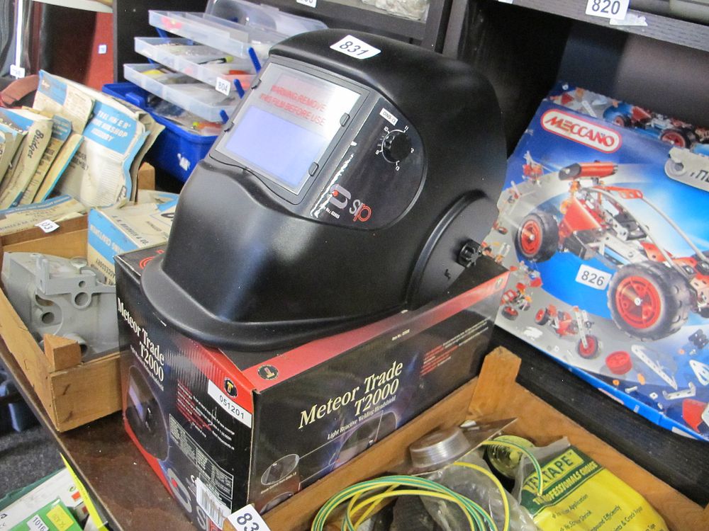 Lot 831: A Modern SIP Meteor Trade T2000 Auto-Darkening Welding...