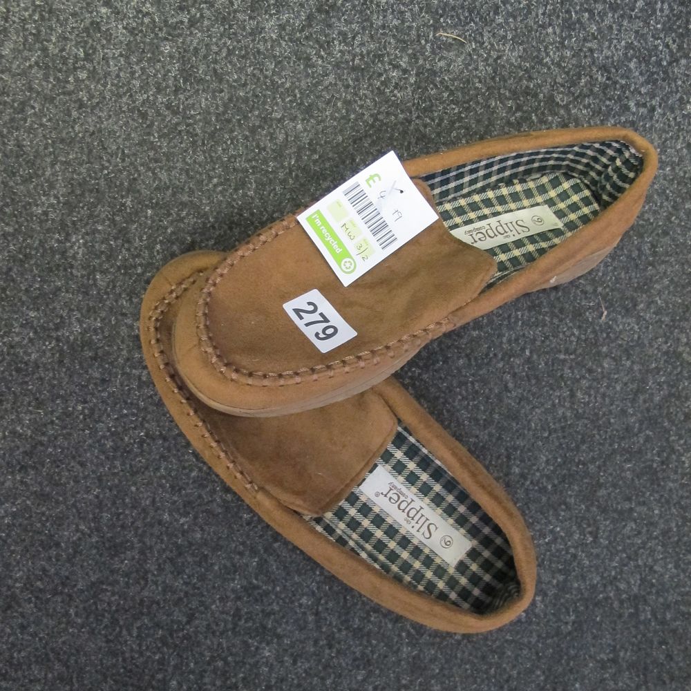 Lot 279: The Slipper Company 'Issac' Men's Tan Moccasin Slippers,...