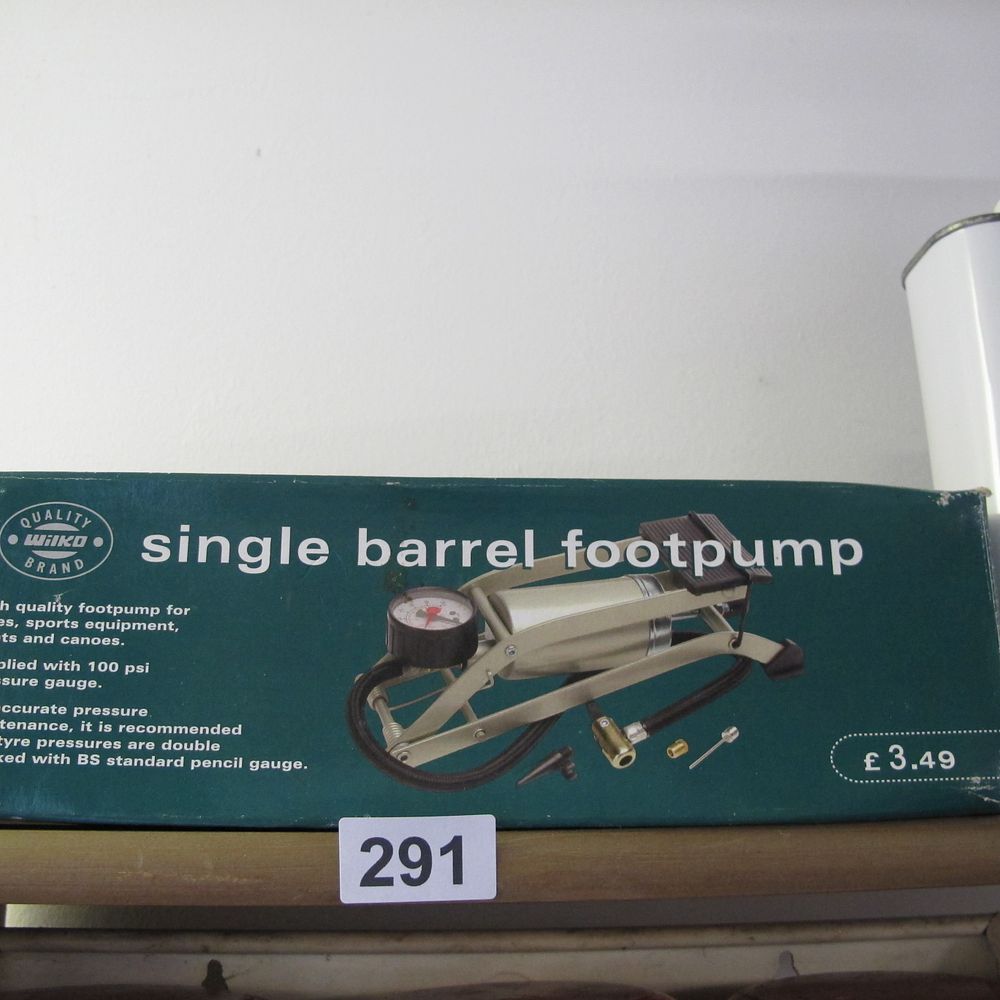 Lot 291: QUALITY WILKO BRAND Single Barrel Footpump with Gauge