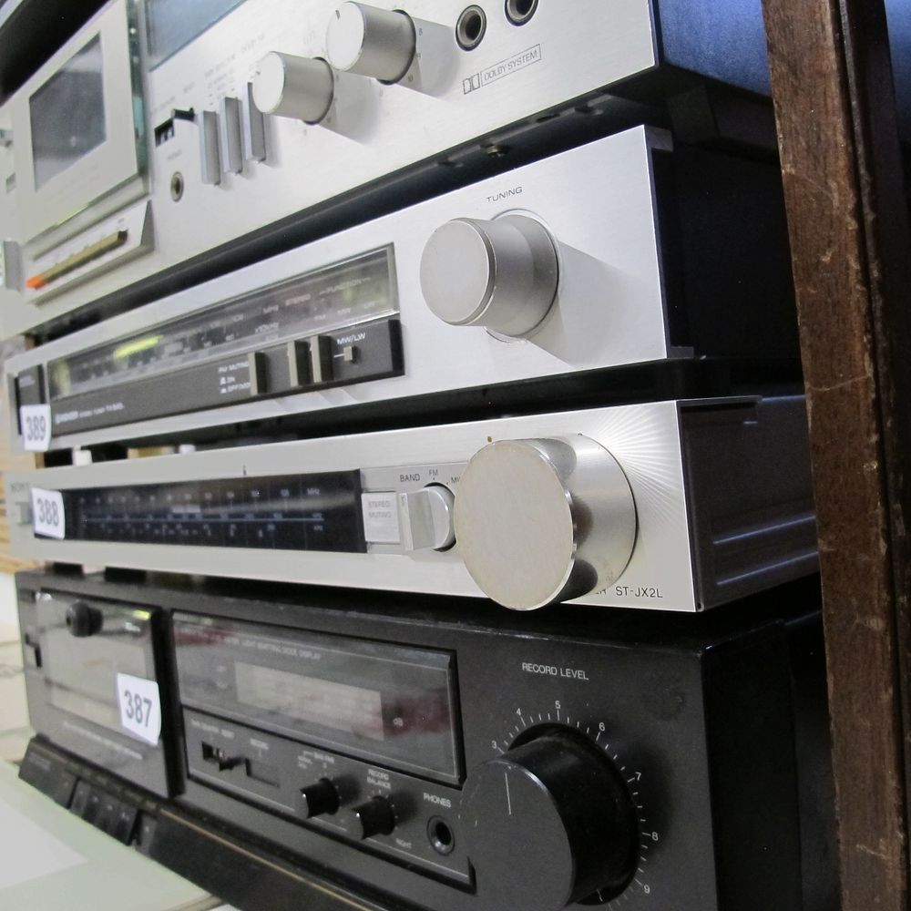 Lot 388: A Sony ST-JX2L tuner