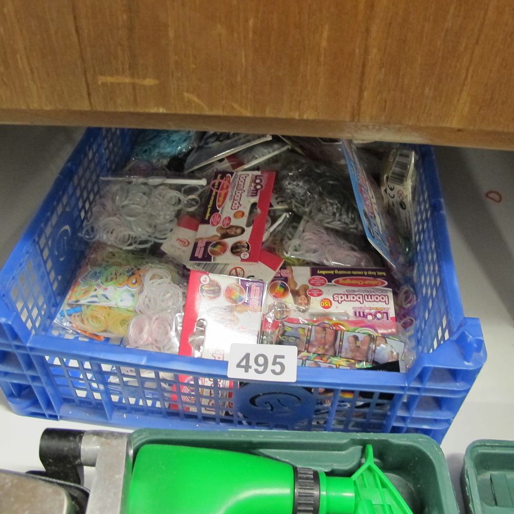 Lot 495: Bulk Lot of Assorted Contemporary Loom Bands Craft...