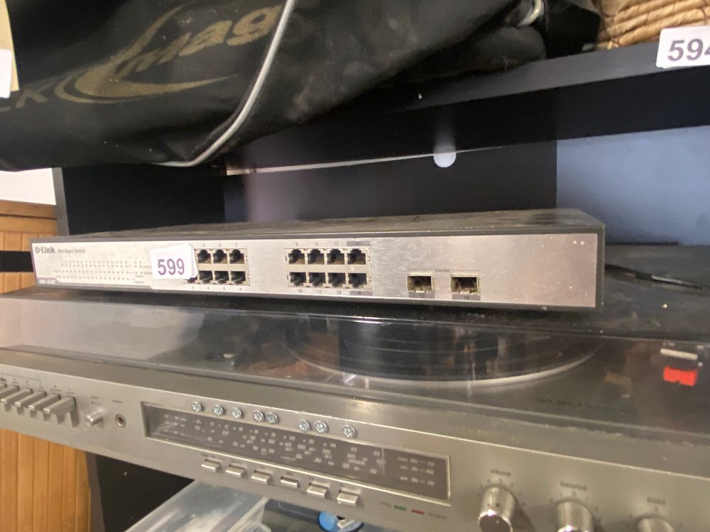 Lot 599: D-Link DGS-1216T 16-Port Web Smart Switch