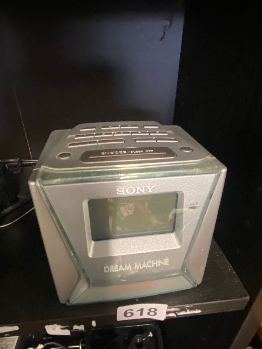 Lot 618: Sony Dream Machine ICF-C153V Clock Radio