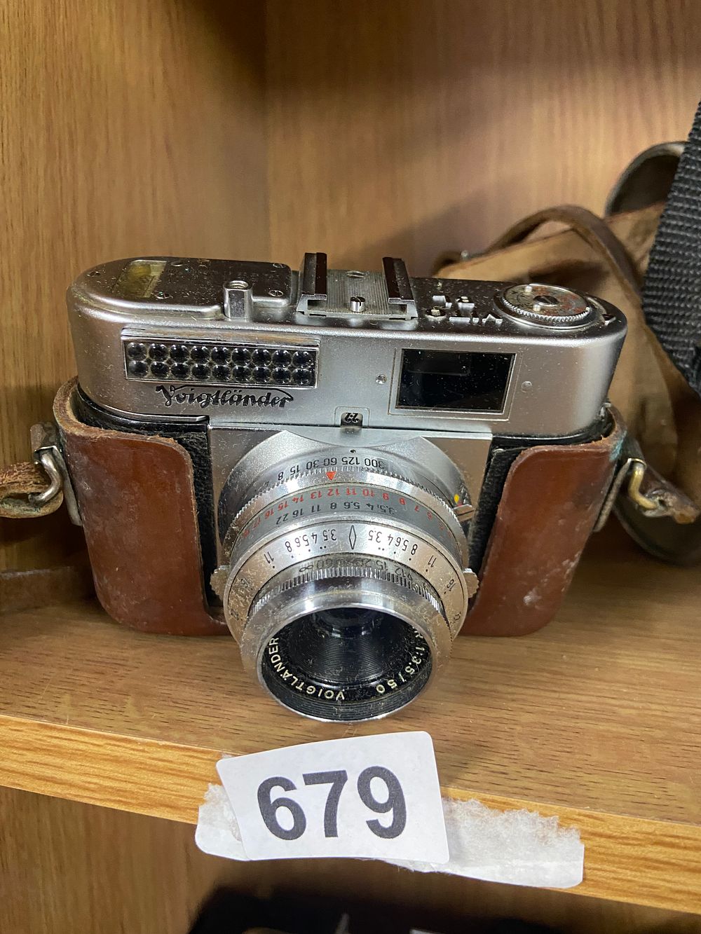 Lot 679: Voigtlander Vito BL 35mm Film Camera with Color-Skopar...