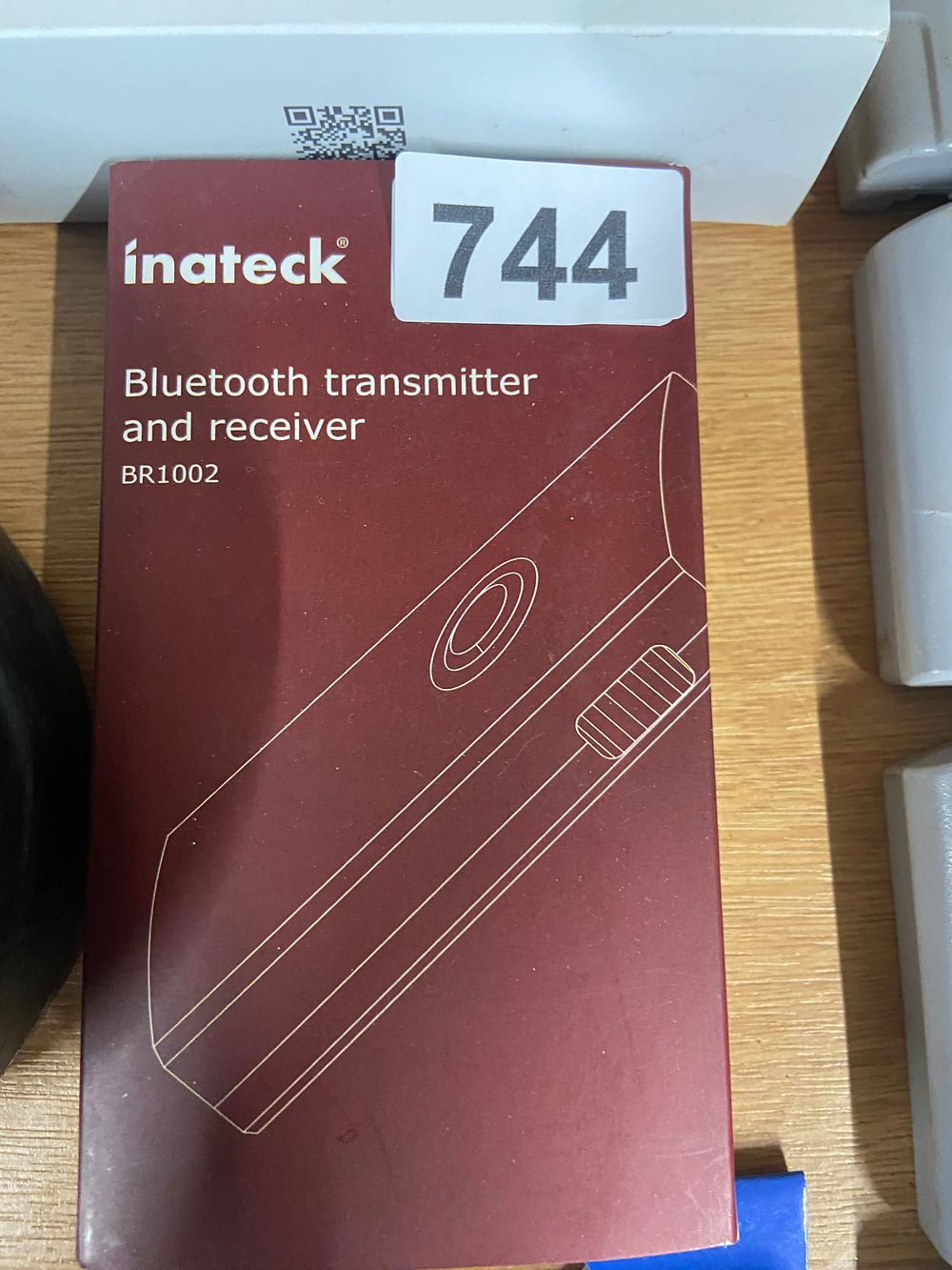 Lot 744: Inateck BR1002 Bluetooth Transmitter and Receiver