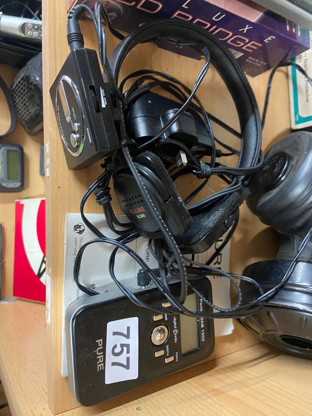 Lot 757: A PURE PocketDAB 1500 Digital Radio with FLAME...
