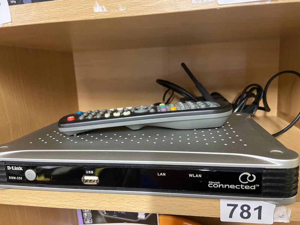 Lot 781: D-Link DSM-330 DivX Connected HD Media Player
