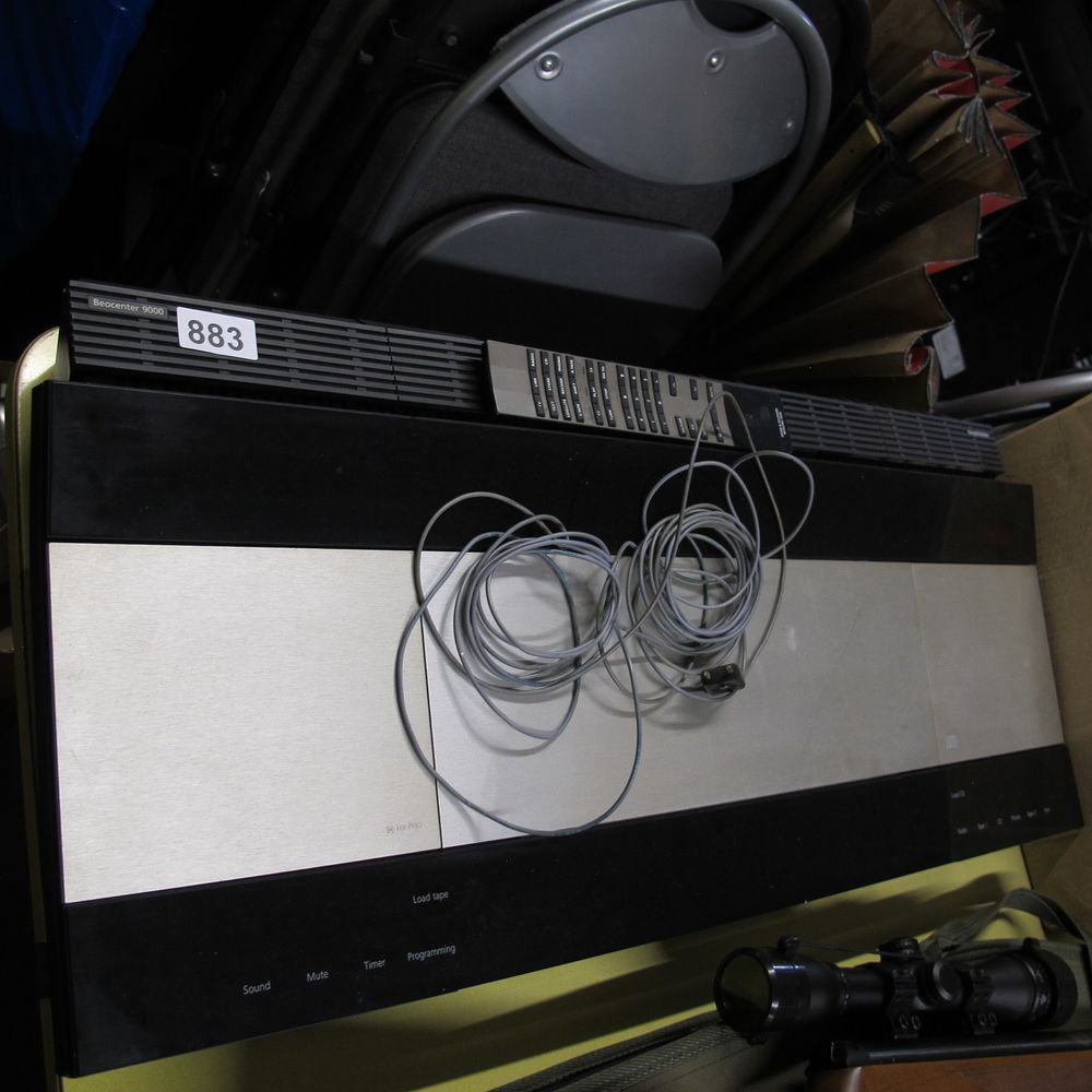 Lot 883: Beocenter 9000 bang and olufsen. Needs tape cleaning...