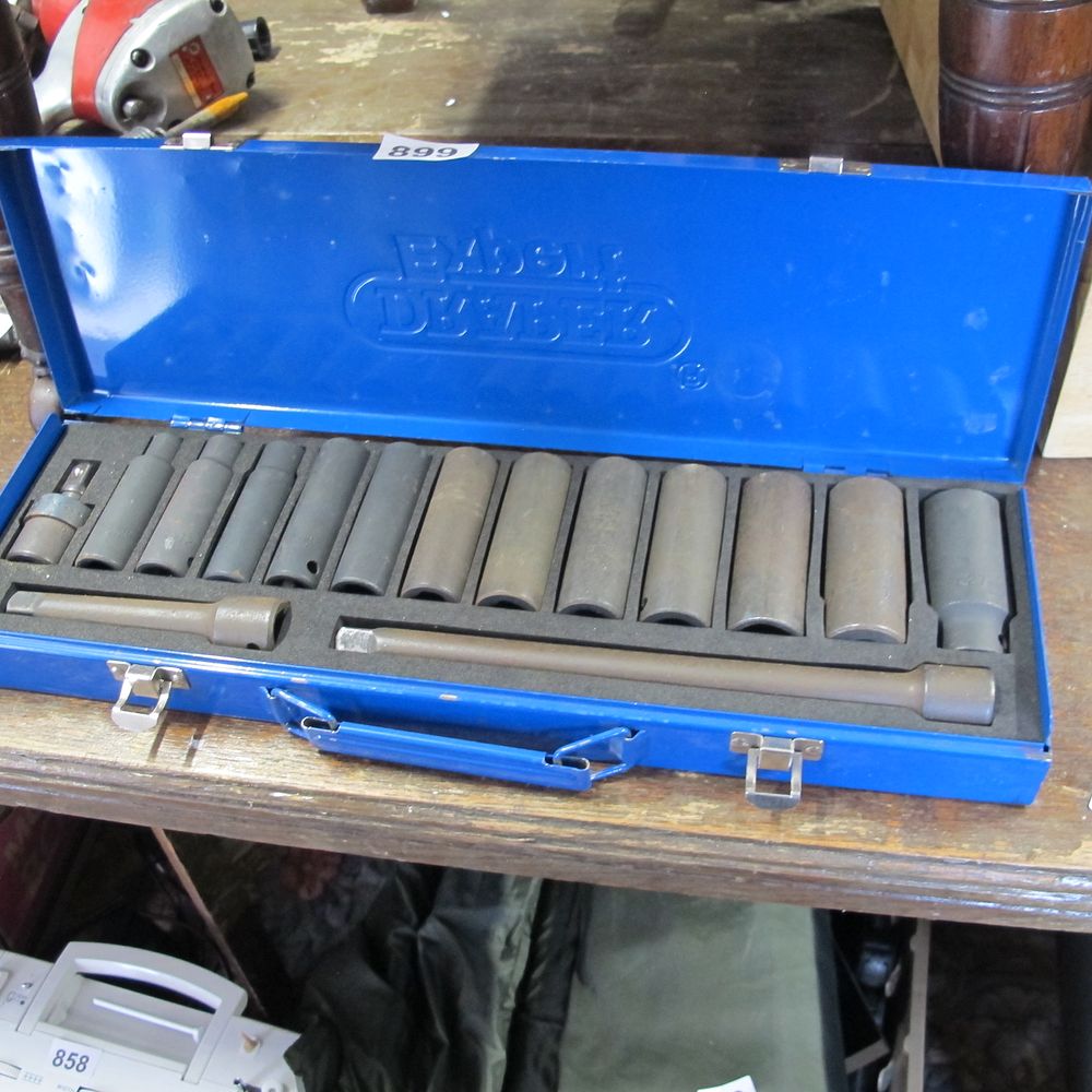 Lot 899: Draper socket set