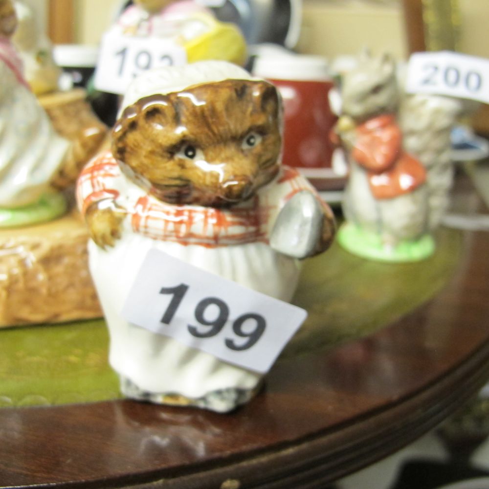 Lot 199: Beswick Beatrix Potter Mrs. Tiggy Winkle Figurine