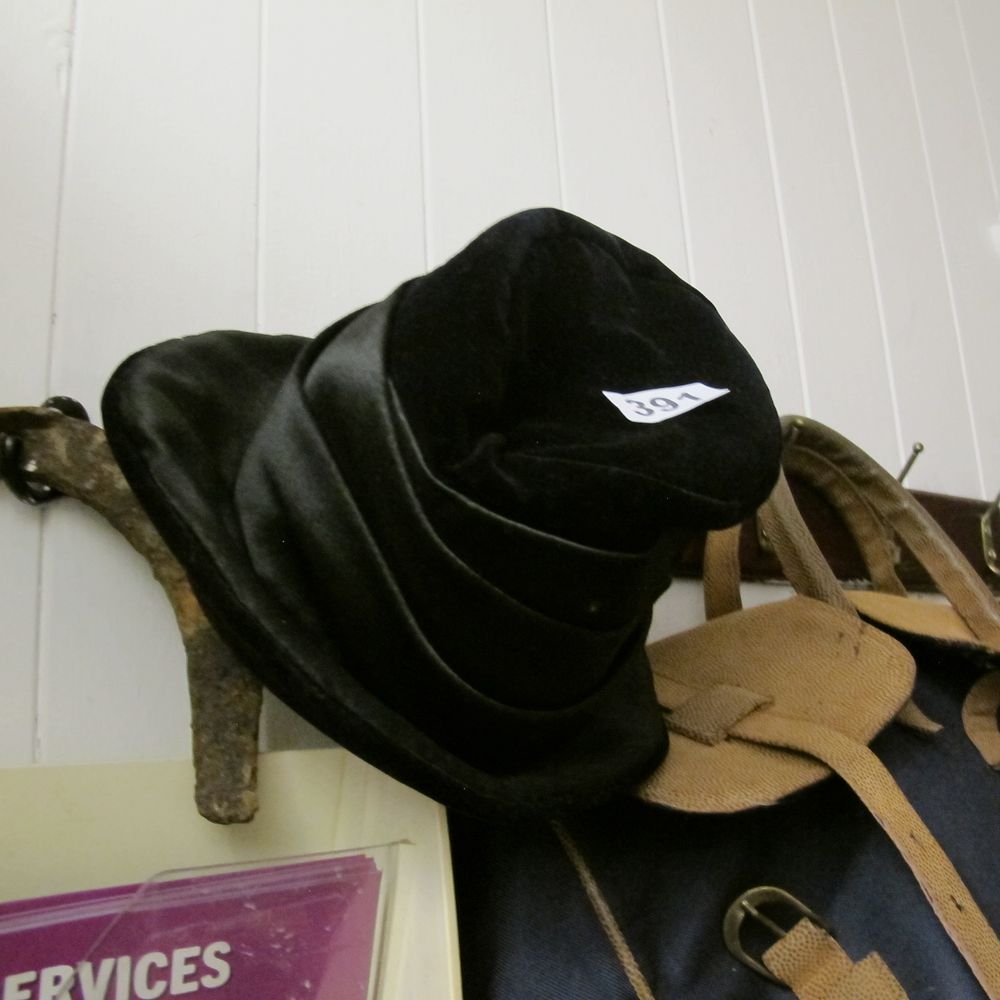 Lot 391: A Vintage Black Velvet Ladies' Formal Hat, Circa...