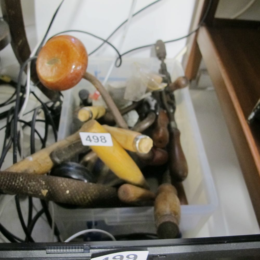 Lot 498: A Collection of Vintage Woodworking and Carving Hand...