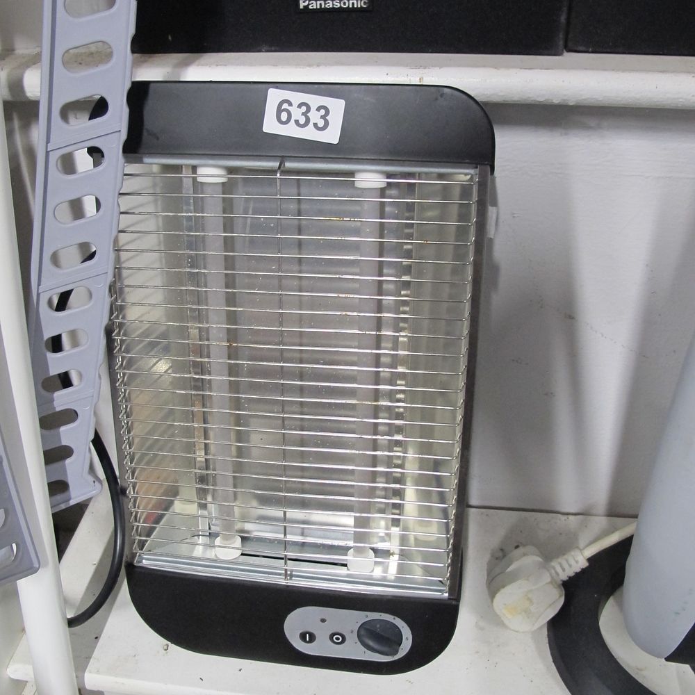 Lot 633: Modern Upright Electric Radiant Heater