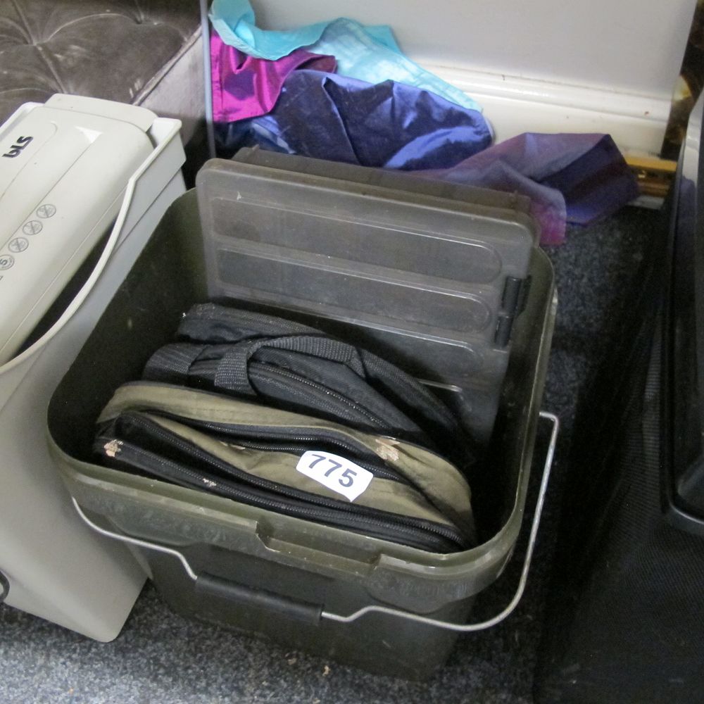 Lot 775: The Bush Company USA 'Clear Top Divizers' System...