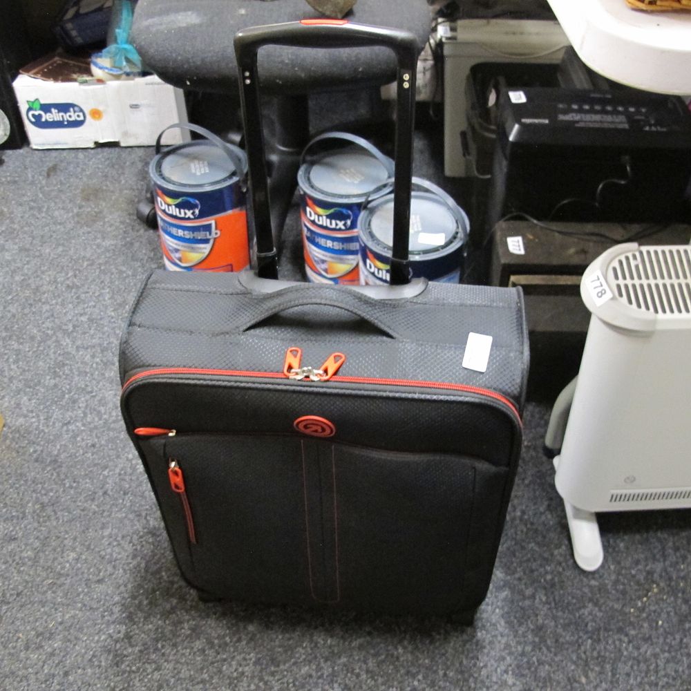Lot 779: Wilko Black Wheeled Suitcase